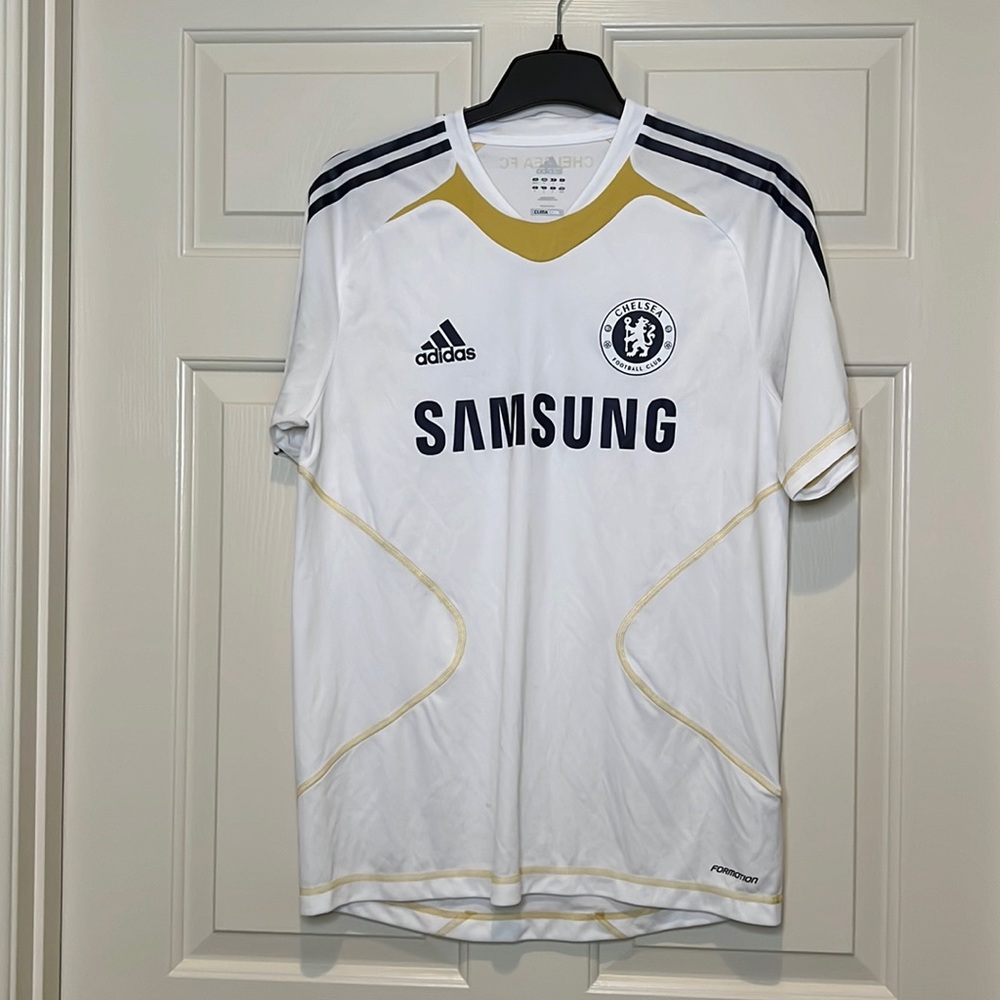 Adidas Chelsea FC shower sleeve jersey                      USA size M